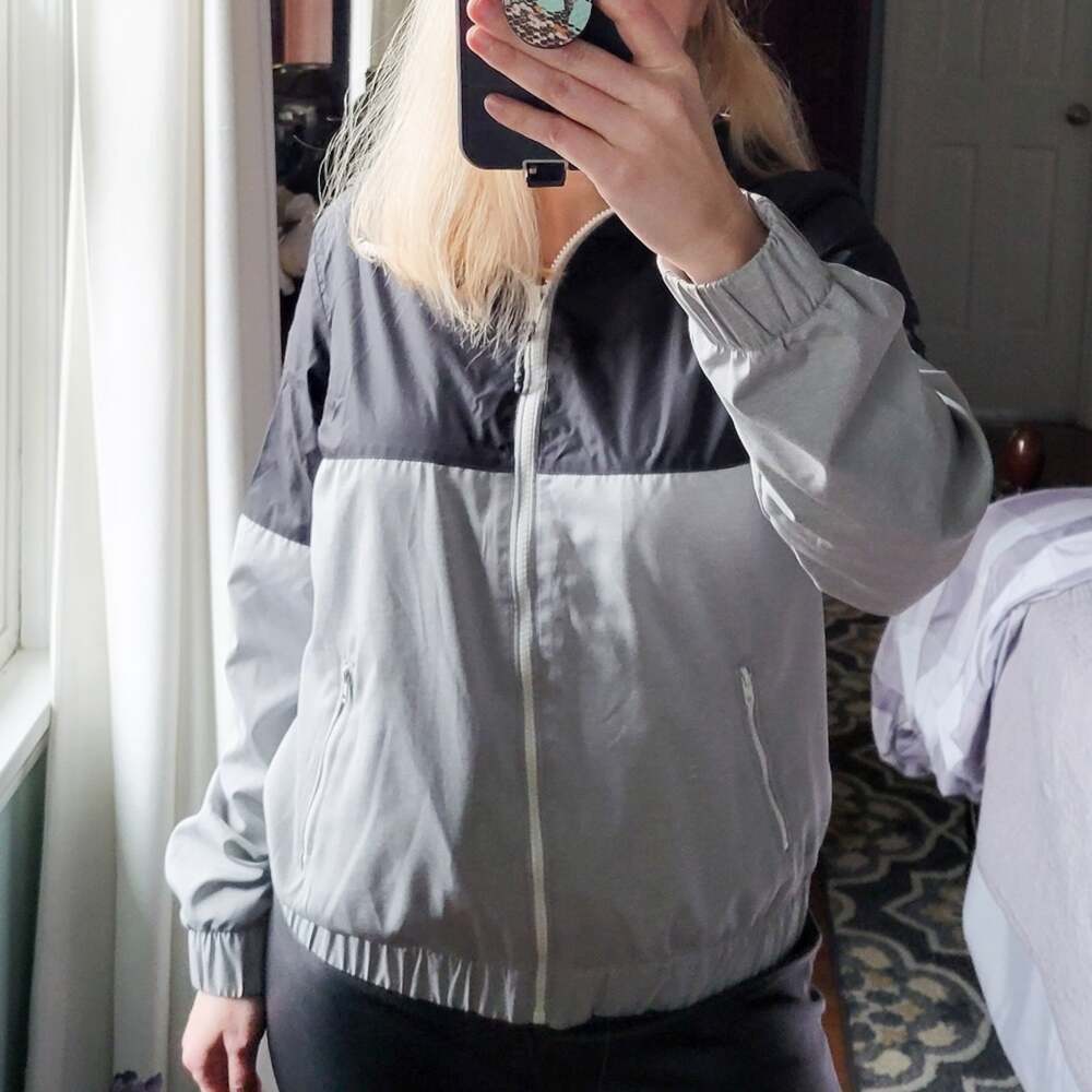 Garage Windbreaker Hoodie Jacket Medium Nylon Black Gray Colorblock Zip Up Coat